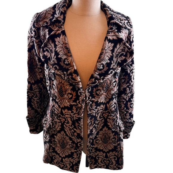 Hazel Black and Gold Brocade Jacket - Picture 4 of 11